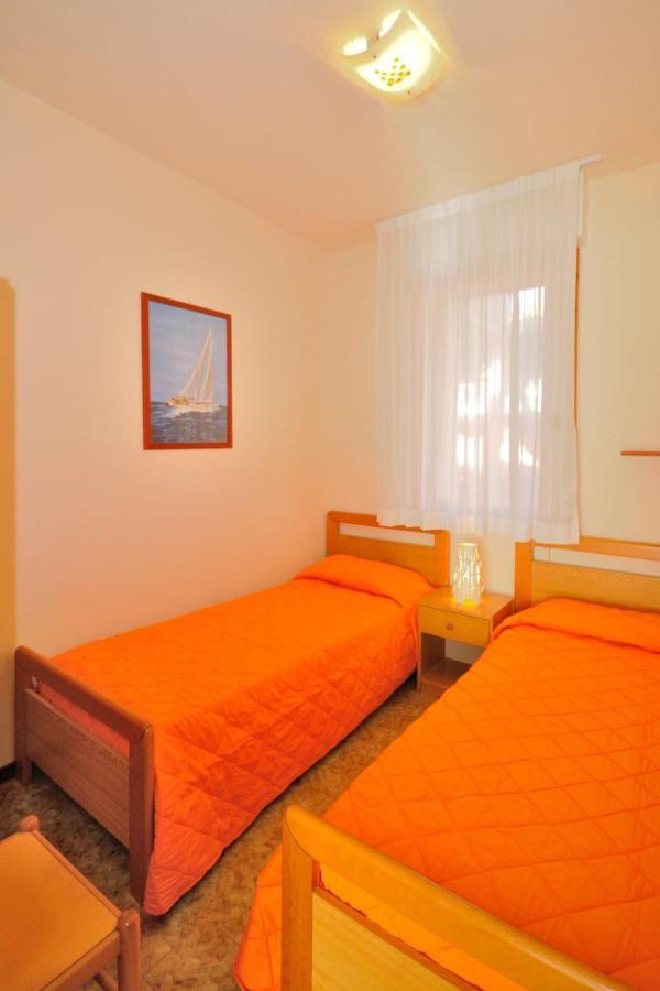 Apartment Villaggio White Star By Interhome Бибионе Екстериор снимка