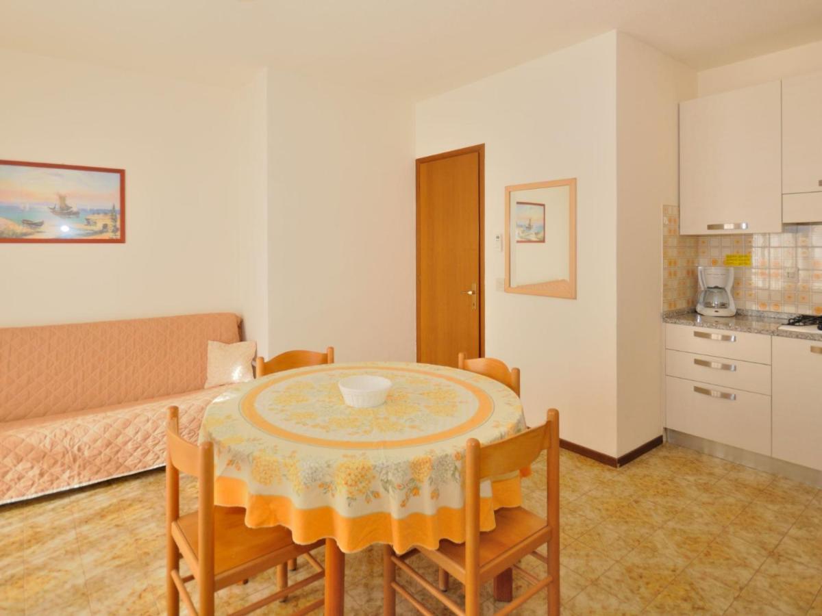 Apartment Villaggio White Star By Interhome Бибионе Екстериор снимка